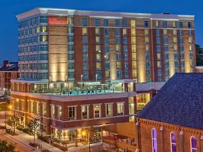 Hilton Garden Inn Nashville Downtown Convention Center Hotel