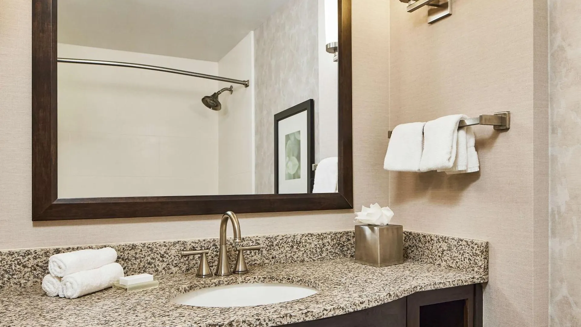 Hilton Garden Inn Nashville Downtown Convention Center Hotel